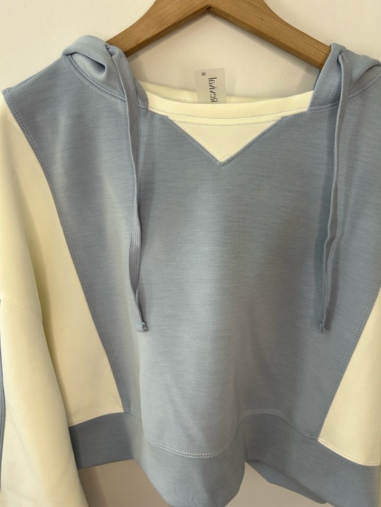 *NWT* AS Revival by Altar’d State Zen Blue Colorblock Supersoft Hoodie, Medium - Picture 5 of 13